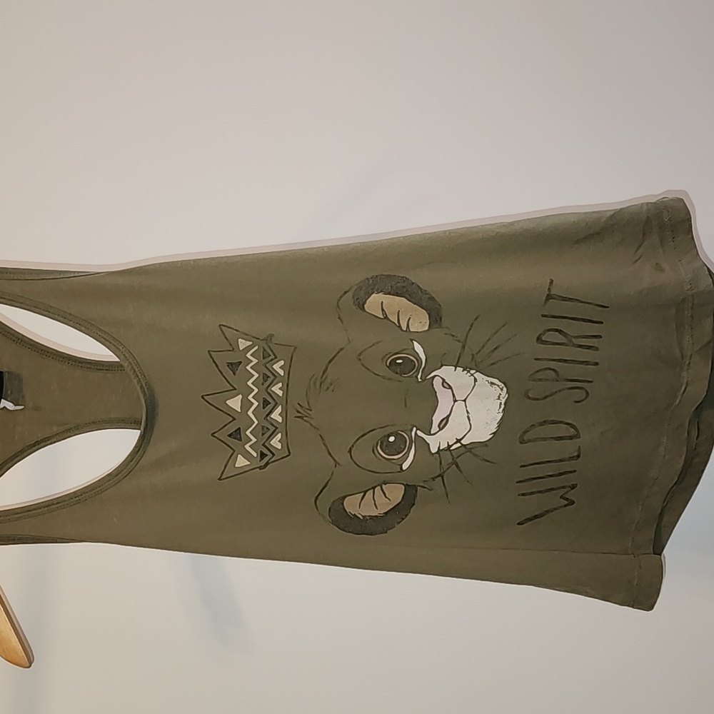 Disney tank top size M olive green simba sleeveless comfy top